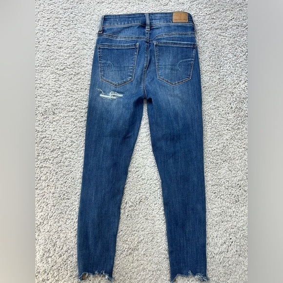 American Eagle Jeans Womens 2 Hi Rise Jegging Crop Next Level Stretch Distressed - Picture 5 of 5
